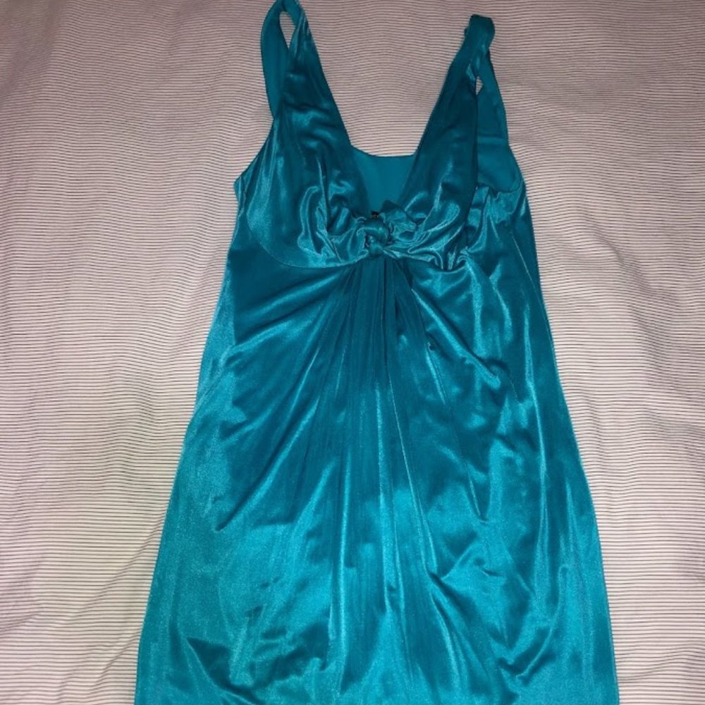 BCBG MaxAzria - Picture 5 of 7